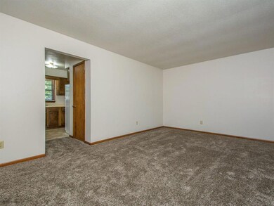 3313 SE 18th Ct, Des Moines, IA 50320 - photo 4