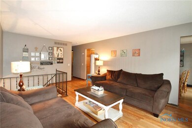 6055 Peppermill Dr, Sylvania, OH 43560 - photo 5