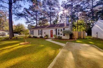 324 Lakewood Dr, Jacksonville, NC 28546 - photo 2