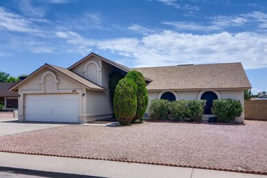 1115 S 55th Cir Mesa AZ 85206-large-002-