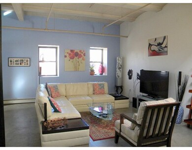 717 Atlantic Ave unit 8D, Boston, MA 02111 - photo 4