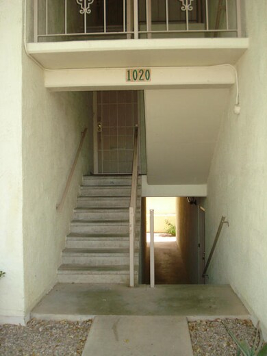Front area to unit downstairs