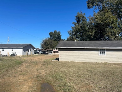 Home Portfolio 3 Door Grenada Ms, Grenada, MS 38901 - photo 4