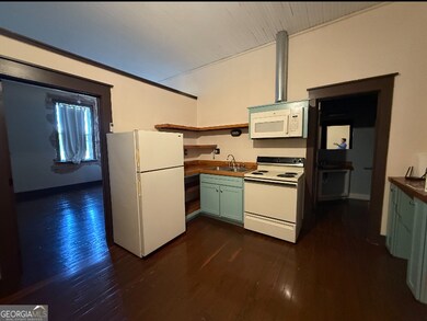 359 Railroad St unit B, Royston, GA 30662 - photo 5