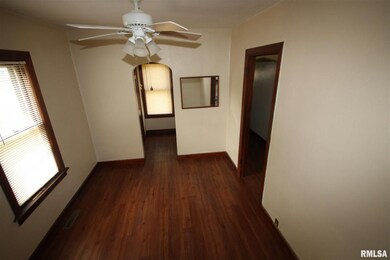 3625 N Fillmore St, Davenport, IA 52806 - photo 5