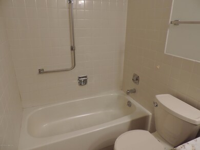 31D Easton Dr unit D, Whiting, NJ 08759 - photo 5