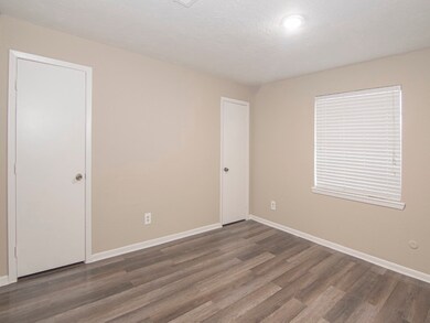 4503 Werner St unit 24, Houston, TX 77022 - photo 7