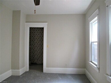 Second view of the dining room peeks into the pant