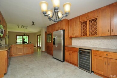 5186 S Mountain Dr, Emmaus, PA 18049 - photo 6