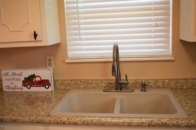 2328 Covington Dr, Morristown, TN 37814 - photo 5