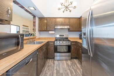 30 Oriole Ln unit 1000, Howell, NJ 07731 - photo 3