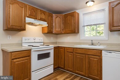 10706 Elk Dr, Fredericksburg, VA 22407 - photo 7