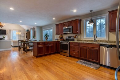 383 Mammoth Rd, Pelham, NH 03076 - photo 6