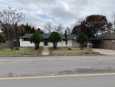 613 Woodard Ave, Cleburne, TX 76033 - photo 3