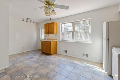 642 Denise Ct Brick Township-large-019-0