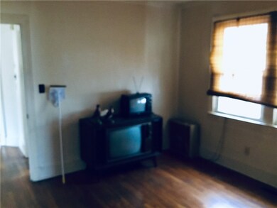 Bedroom/Sitting Room