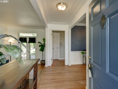 315 E Sheridan St, Newberg, OR 97132 - photo 5