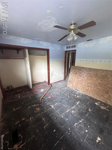 37860 Dardanella St, Livonia, MI 48152 - photo 5