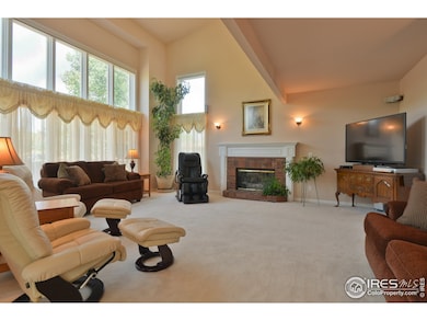Great Room w/Fireplace