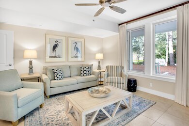 3100 Lasata - Living Area