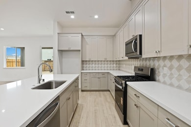 2285 Paramount Ln, Manteca, CA 95337 - photo 5