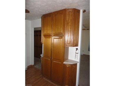 706 Hollywood Ave, Sheffield Lake, OH 44054 - photo 7