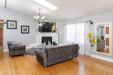 7917 Glaser Ln, Louisville, KY 40291 - photo 4