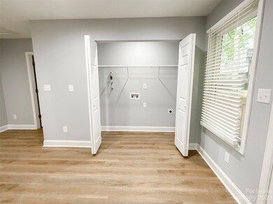 415 S Green St, Statesville, NC 28677 - photo 5