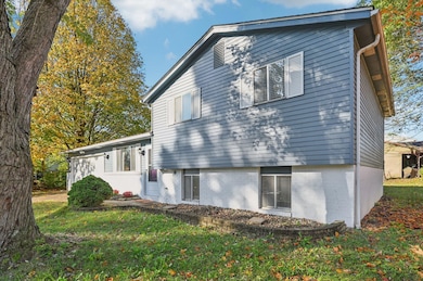 5681 Oliver St, Columbus, OH 43231 - photo 3