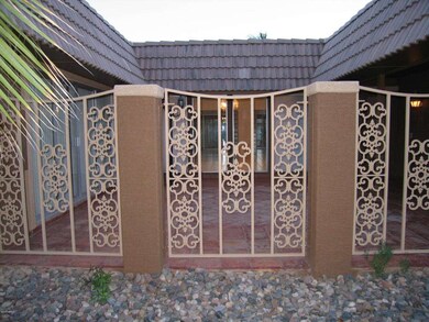 9517 W. Rolling Hills Dr.