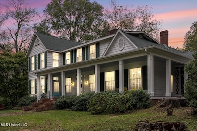 2310 Elm St