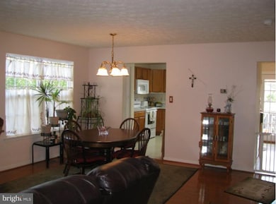 8199 Woodland Ln, Chesapeake Beach, MD 20732 - photo 3