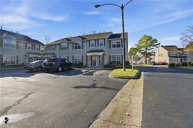 4980 Cypress Point Cir unit 204, Virginia Beach, VA 23455 - photo 4