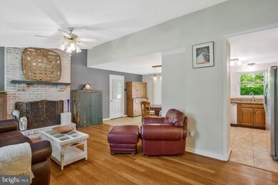 39305 Thomas Dr, Mechanicsville, MD 20659 - photo 7