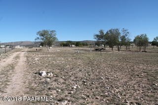 180 W Antelope Run Rd, Paulden, AZ 86334 - photo 6