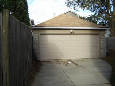 48 Stadden St, Providence, RI 02907 - photo 4