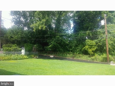 83 Strathaven Dr, Broomall, PA 19008 - photo 4