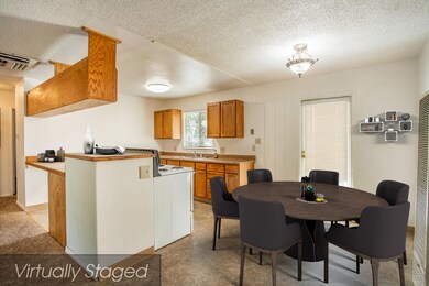 30 Dining_Kitchen_staged