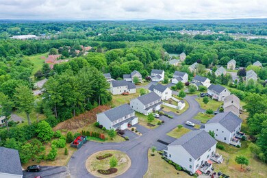 31 Rosanna Dr, Dover, NH 03820 - photo 4