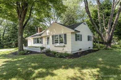 569 w 32nd-4