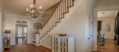 403 W Live Oak St, Fredericksburg, TX 78624 - photo 4