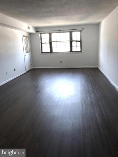 156 Riversedge Dr unit 156, Norristown, PA 19403 - photo 4