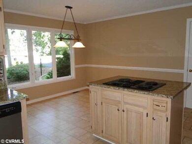 Kitchen - Oversized window in large in eat Kitchen