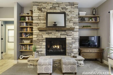 40-web-or-mls-8776-burlingame-ave-sw