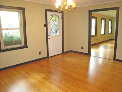 23 Dismukes St, Kittery, ME 03904 - photo 2