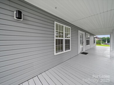 1585 Nathanial St, Newton, NC 28658 - photo 5