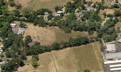 5690 Cedars Rd, Redding, CA 96001 - photo 2