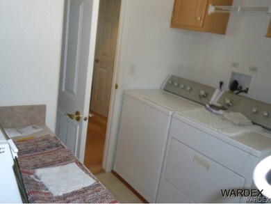 Laundry room w cabinets