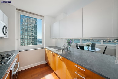 The Avery Condominium unit 25D, New York, NY 10069 - photo 5