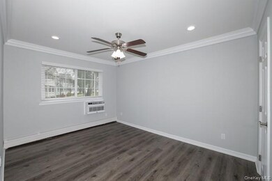 656 Veterans Hwy unit 3-2A, Hauppauge, NY 11788 - photo 6